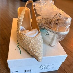 Betsey Johnson Clark Pearl Ivory - new in box